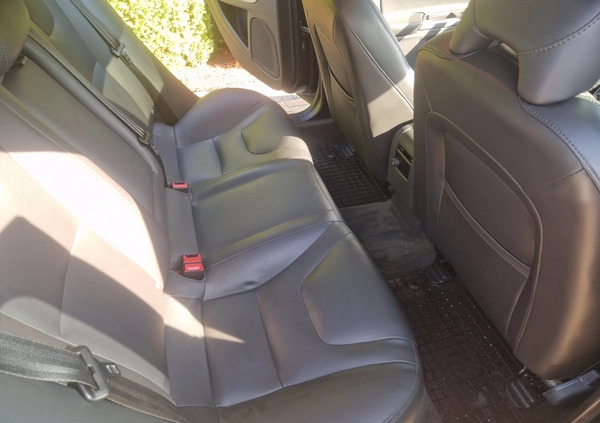 Volvo S60 cena 49900 przebieg: 200000, rok produkcji 2016 z Jędrzejów małe 704